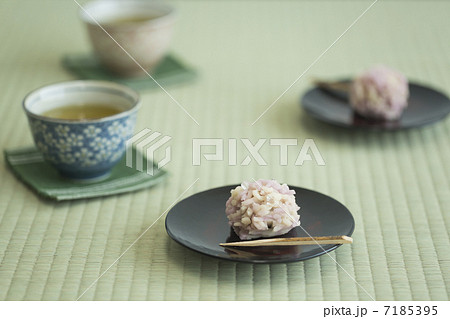 饅頭とお茶 7185395