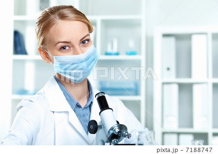Young scientist working in laboratory Young scientist working in laboratory 7188747