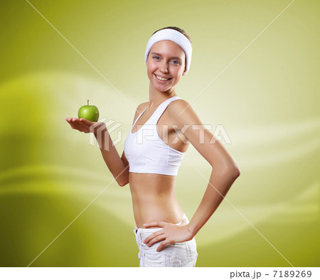 Young healthy woman doing sport Young healthy woman doing sport 7189269