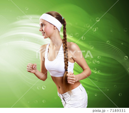 Young healthy woman doing sport Young healthy woman doing sport 7189331