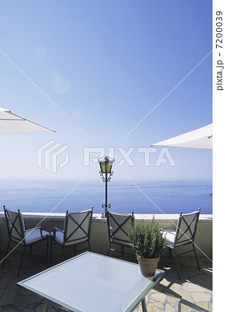 海を見下ろすカフェ 7200039