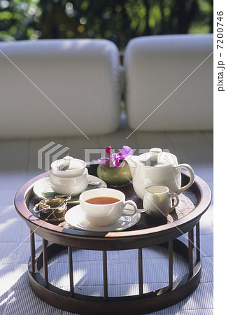 テーブルの紅茶 テーブルの紅茶 7200746