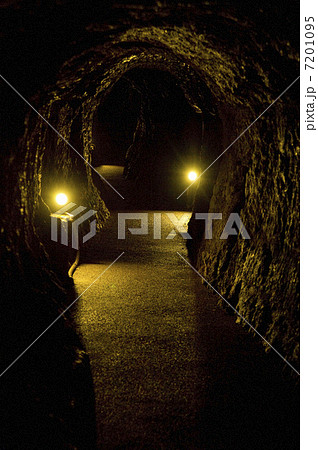 龍源寺間歩内部 7201095