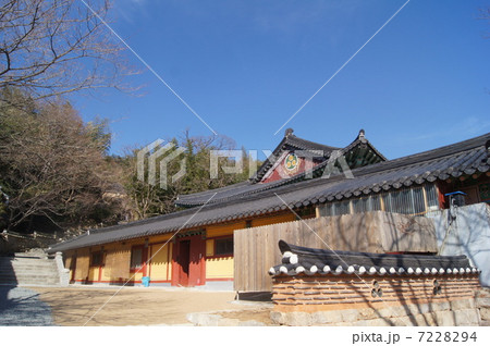 釜山の梵魚寺 7228294