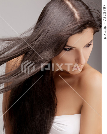 .Woman with Beautiful Hair 7228797
