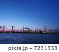 日没直後の四日市工場地帯 7231353