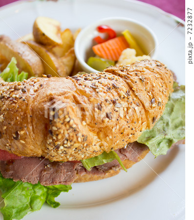 クロワッサンサンド クロワッサンサンド 7232877