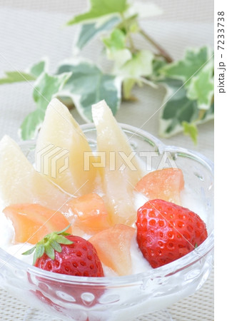 フルーツヨーグルト 7233738