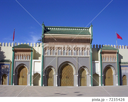 モロッコの世界遺産フェスの王宮正門 7235426