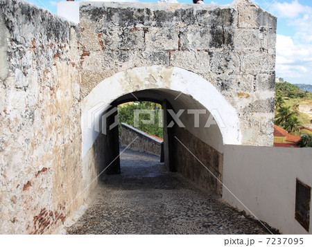 世界遺産「オールド・ハバナとその要塞群」のモロ要塞（キューバ） 7237095