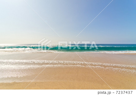 ハワイ モロカイ島 パポハクビーチ 高波 ハワイ モロカイ島 パポハクビーチ 高波 7237437
