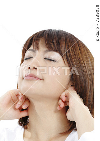 美容イメージの若い女性 7239058