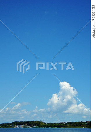 空と湖(佐鳴湖 東岸) 空と湖(佐鳴湖 東岸) 7239452