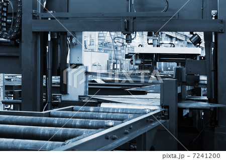 modern workshop 7241200