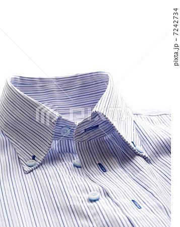 青いストライプのワイシャツ 7242734