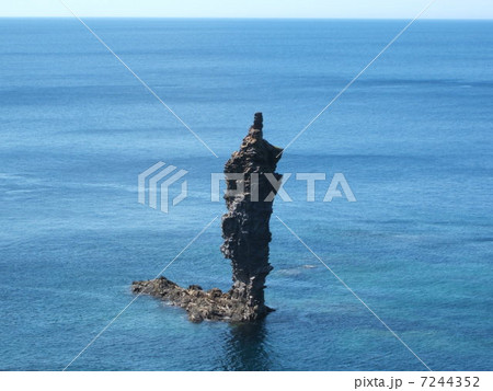 ローソク島 7244352