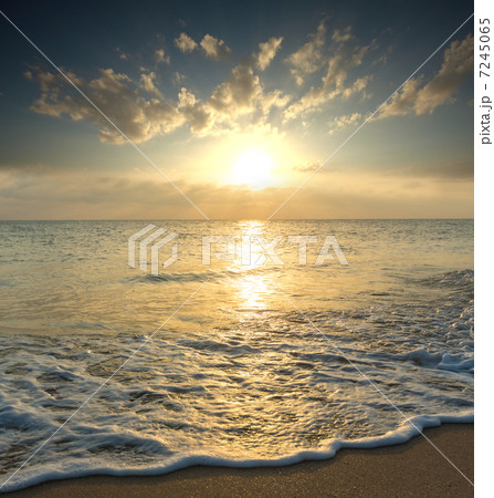 Sea sunset 7245065
