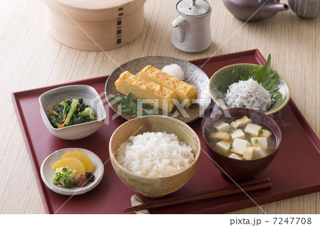 和食の朝食 和食の朝食 7247708