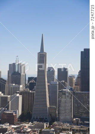 ファイナンシャルディスクリクト 7247725