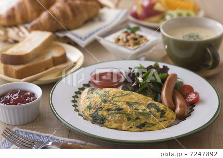 オムレツの朝食 7247892