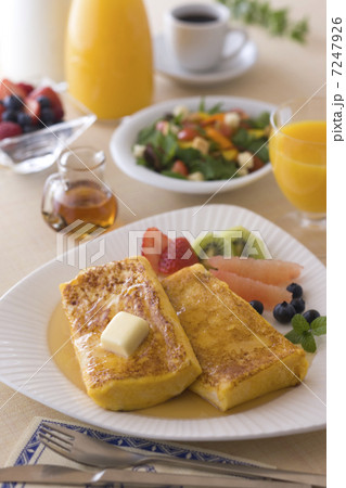 フレンチトーストの朝食 フレンチトーストの朝食 7247926