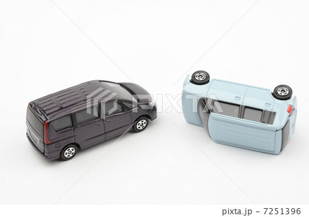 交通事故 7251396