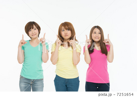 若い女性(夏・カラフル) 若い女性(夏・カラフル) 7251654