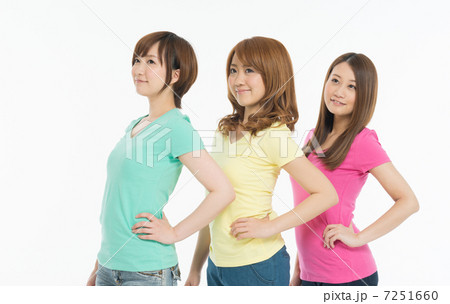 若い女性(夏・カラフル) 若い女性(夏・カラフル) 7251660