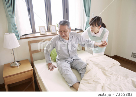 シニアの介護 7255882
