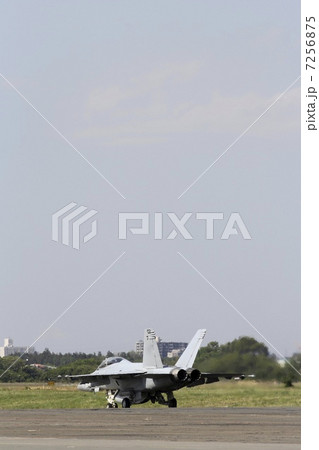 戦闘機 戦闘機 7256875