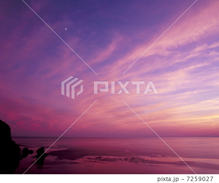 礼文島の夕日 7259027