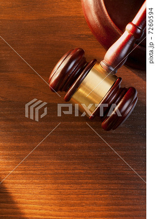 brown gavel 7260594