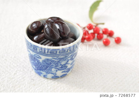 黒豆と南天 黒豆と南天 7268577