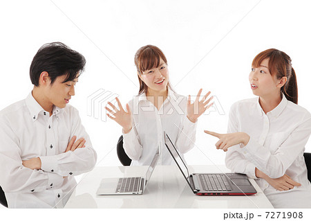 若いオフィスワーカーたち 若いオフィスワーカーたち 7271908