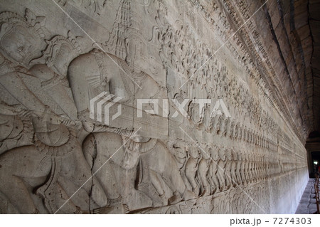 アンコール・ワット　乳海攪拌のレリーフ 7274303