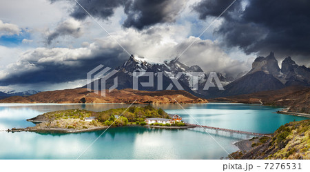 Torres del Paine, Lake Pehoe 7276531