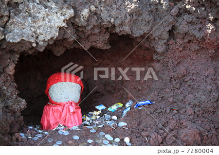 富士山富士宮口８合目鳥居手前のお地蔵様 7280004