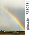 平野にかかる虹 7280784