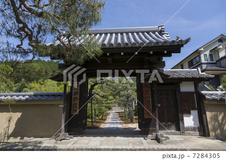 圓光寺の山門 7284305