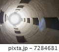 世界遺産　シャンボール城のらせん階段内部 7284681
