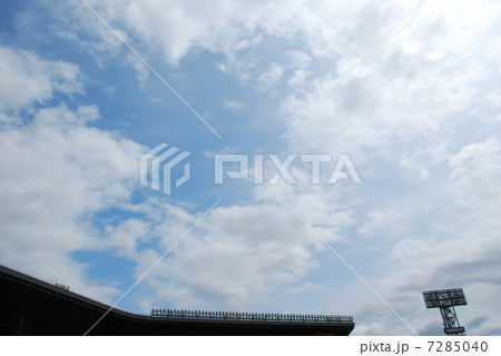 甲子園球場と空 甲子園球場と空 7285040