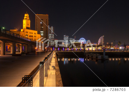 横浜税関（クイーンの塔） 7286703