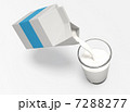 牛乳と紙パック 7288277
