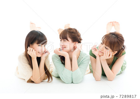 女性三人組 7289817