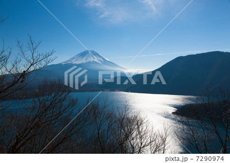 本栖湖からの富士山 本栖湖からの富士山 7290974