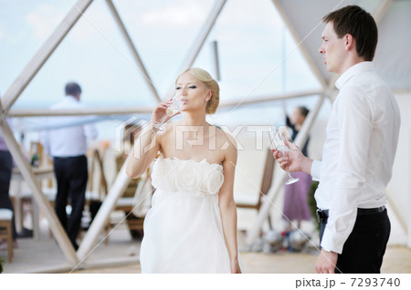 Bride and groom 7293740
