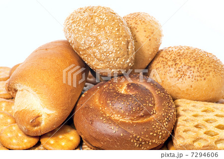 small roll pikelets and biscuits 7294606