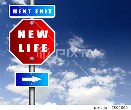 Road sign agaisnt blue sky 7302869