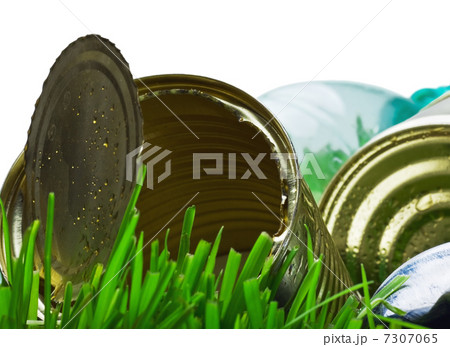 garbage from aluminum and tin cans garbage from aluminum and tin cans 7307065