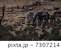 イエメン ロックパレスの遠景 7307214